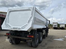 IVECO Trakker 450