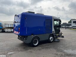 RAVO 560 with 3-rd brush