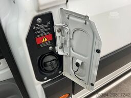 MERCEDES-BENZ Sprinter 213 BlueTEC 9 sitze Klima iebetür