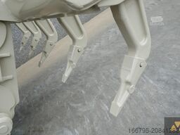 Caterpillar 130G Ex-army