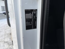 Mercedes-Benz Atego 1022 4x2 Kühlkoffer+HB / Swiss-Vehicle