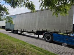 SCHWARZMÜLLER Jumbo mit Bordwänden und Schwanenhals