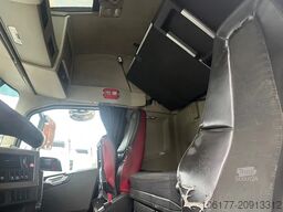 Volvo FH 460 Globetrotter 6x2 / VEB