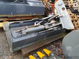  Bau Trac Hydr. Grabenräumlöffel 1500mm HS08