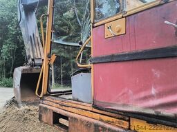 Åkerman H10 Excavator with Digging Bucket