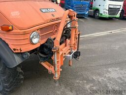 UNIMOG U  403   Winterdienst