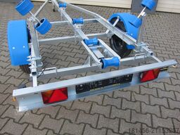 trailershop Boot Trailer Bootanhänger Neptun Navy 750kg sofort verfügbar nach Bestellung