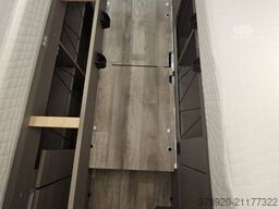 LMC Innovan Ford 592 Sondermodell März 26 Verfügbar