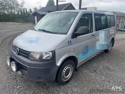 Volkswagen Transporter – 8 Seats