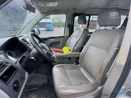 Volkswagen Transporter – 8 Seats