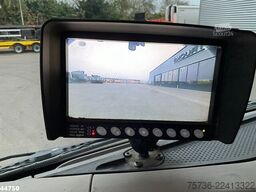 DAF FAN LF 220 Euro 6 Hiab 11 Tonmeter laadkraan Ju...