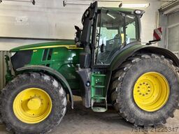 John Deere 6R 230