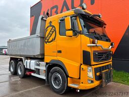 Volvo FH480 6x4 UNDERBODY SCARPER / SNOWPLOW EQUIPMENT