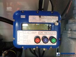 Renault Premium 260.19 dxi 4x2 gas tank 19.5 m3