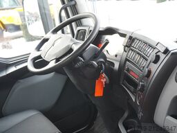 Renault RENAULT C280 DTI 8 / FASSI crane 8 m