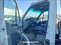 IVECO 35C15 - CASSONE + GRU