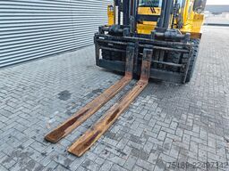 Hyundai 10.00-800  Hours!