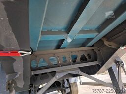 WIELTON ca 49 cbm Getreidekipper Unfall mit Kornschieber