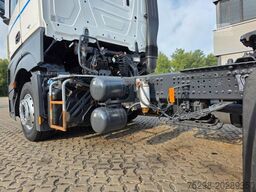 MERCEDES-BENZ Actros 1843