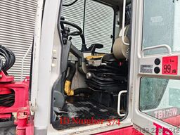Takeuchi TB175W 3 Buckets!