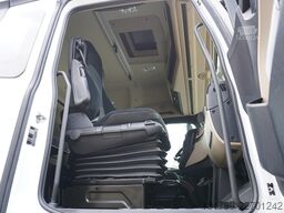 Mercedes-Benz Actros 2540 6×2 / 90 tho. km! / 5-seater