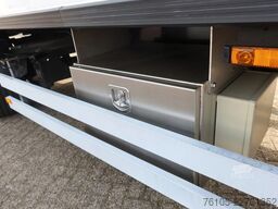 MAN TGM 15.290 Trekker + Heiwo city trailer geïsole...