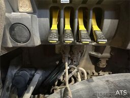 Volvo FH 500 8x2 crane truck w/ 78t/m crane and jib. WAT