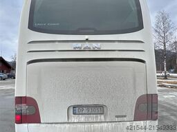 MAN Lion’s Coach touring coach – 53 seats.