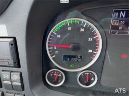 MAN Lion’s Coach touring coach – 53 seats.