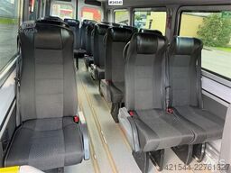 Mercedes-Benz Sprinter 516 w/ 16+1 and approved for two wheelcha