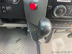 Mercedes-Benz Sprinter 516 w/ 16+1 and approved for two wheelcha