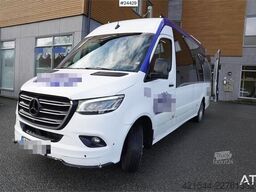 Mercedes-Benz Sprinter 519 CDI – Model – 17+2 Seats with Wheelch