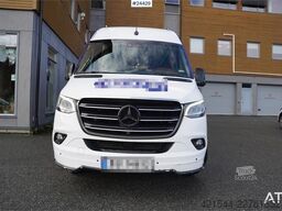 Mercedes-Benz Sprinter 519 CDI – Model – 17+2 Seats with Wheelch