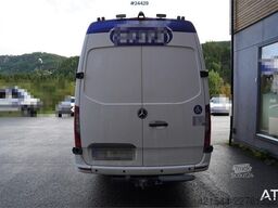 Mercedes-Benz Sprinter 519 CDI – Model – 17+2 Seats with Wheelch
