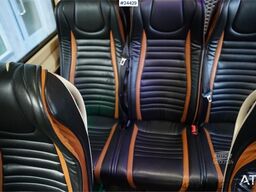 Mercedes-Benz Sprinter 519 CDI – Model – 17+2 Seats with Wheelch