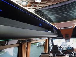 Mercedes-Benz Sprinter 519 CDI – Model – 17+2 Seats with Wheelch