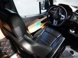 Mercedes-Benz Sprinter 519 CDI – Model – 17+2 Seats with Wheelch