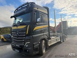 Mercedes-Benz Actros 6x4 timber truck with Epsilon M12L timber c