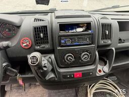 Fiat Ducato 4x2 refrigerated/frozen vehicle with engine