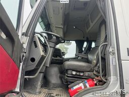 Volvo FM540 8x4 Tridem Crane Truck with 65 tm Palfinger