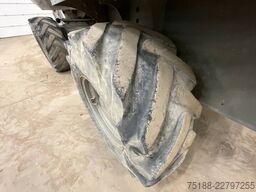 Ausa D 600 APG