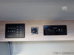 PÖSSL Summit 600 Plus Markise Solar Navi AHK