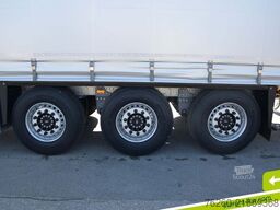 SCHMITZ CARGOBULL Liftachse Palettenkasten XL und Getränke MIETE