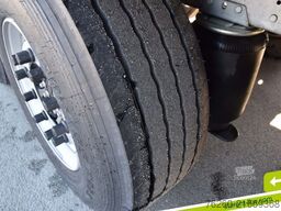 SCHMITZ CARGOBULL Liftachse Palettenkasten XL und Getränke MIETE