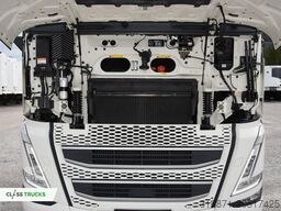 VOLVO FH 460 Globetrotter XL i-Save SideSkirts