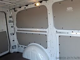 Mercedes-Benz VITO 116 NEUES MODELL AUT AHK2,5T NAVI KAM TEMPO