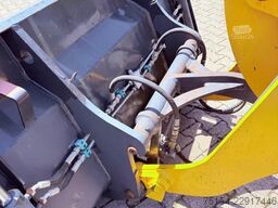 Komatsu WA 80 M
