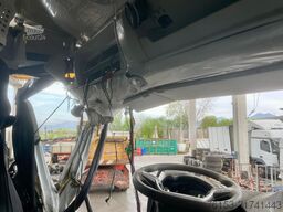 IVECO TRAKKER 510 T-WAY