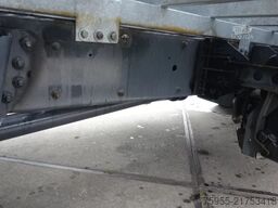 DAF LF 210 oprijlaadbak,airco