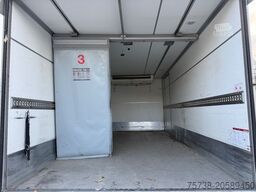 MERCEDES-BENZ Atego 818 L Kühlkoffer+LBW/Klima/ThermoKing